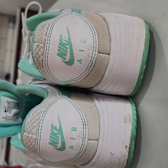 Nike Air womens size 10 she's - Picture 3 of 4